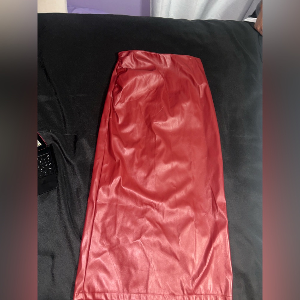 Elegant Red Women's Skirt